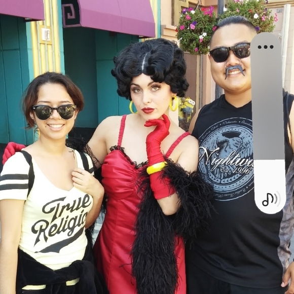 EUC True Religion yellow V-neck shirt - Picture 5 of 8